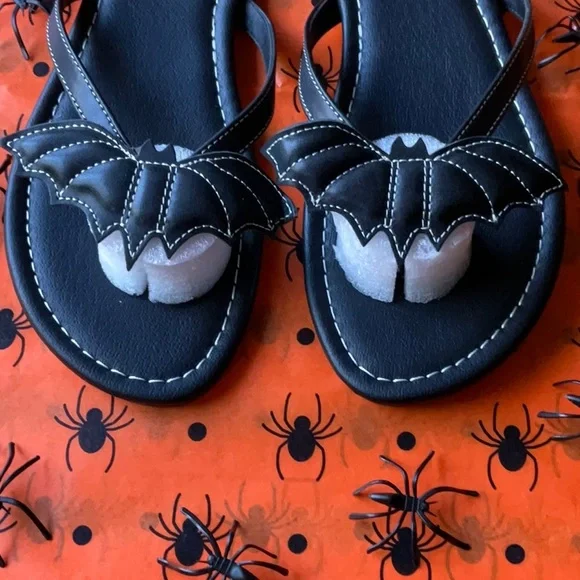 🦇 STRANGE CVLT BAT SANDALS 🦇 NWT 🦇